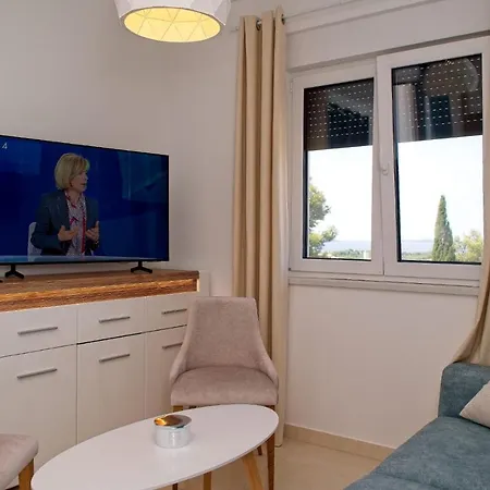 Ivano With Pool & Jacuzzi Apartament Trogir