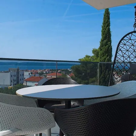 Ivano With Pool & Jacuzzi *