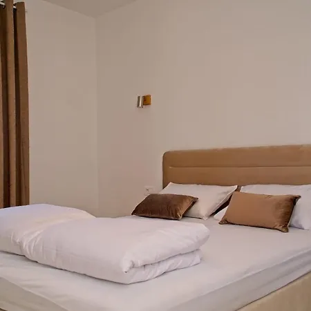 Apartament Ivano With Pool & Jacuzzi *