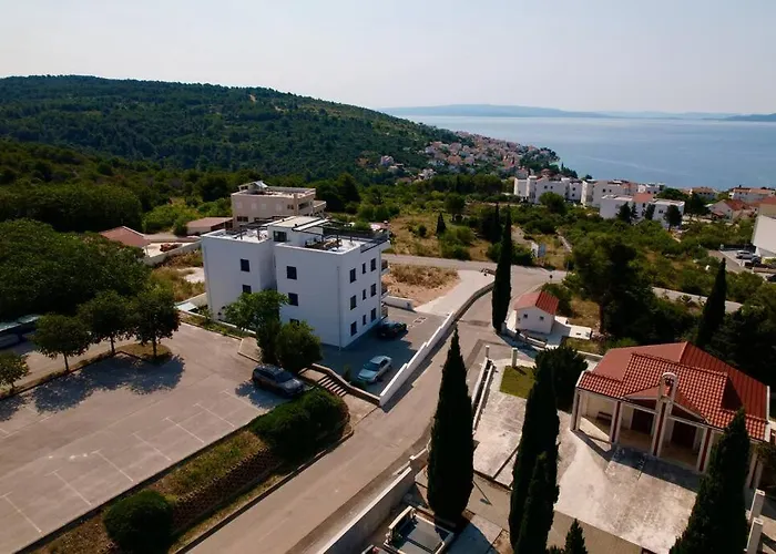 Ivano With Pool & Jacuzzi * Trogir