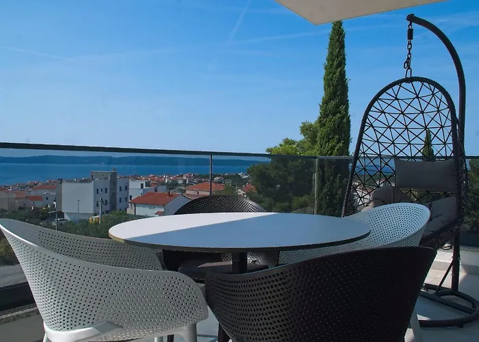 Ivano With Pool & Jacuzzi *