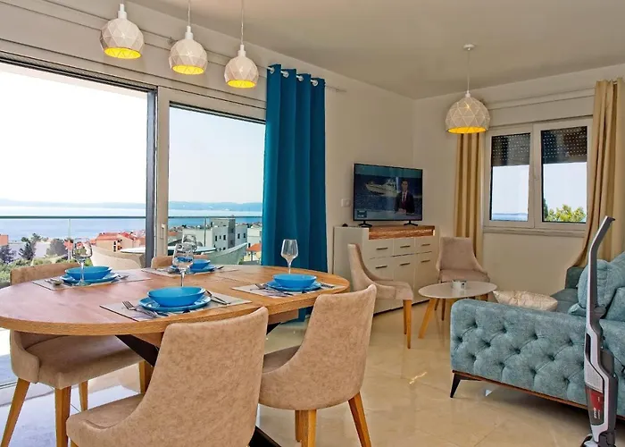 Ivano With Pool & Jacuzzi Apartmán *