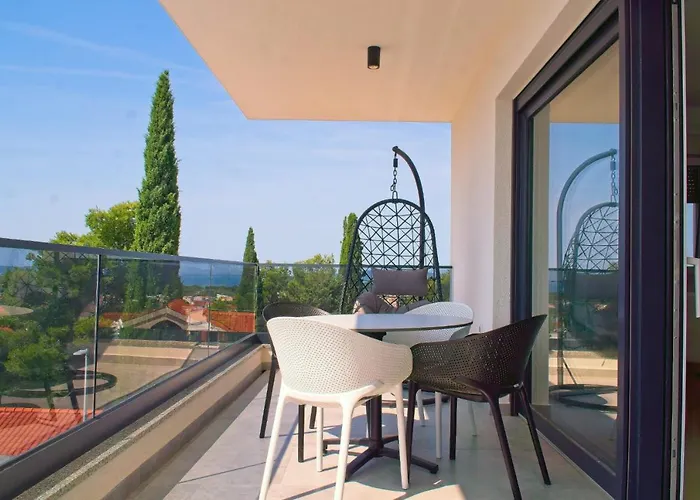 Apartmán Ivano With Pool & Jacuzzi