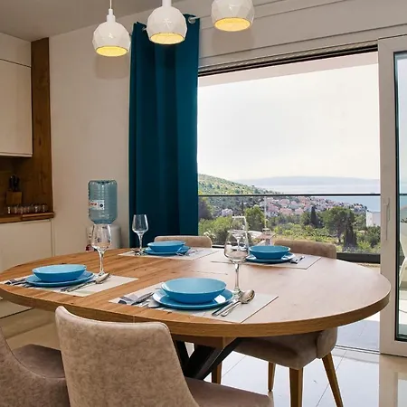 Ivano With Pool & Jacuzzi * Трогир